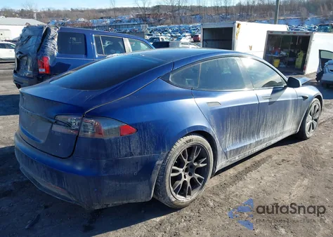 2022 Tesla Model S Dual Motor All-Wheel Drive z USA, uszkodzony, nr VIN 5YJSA1E59NF467636